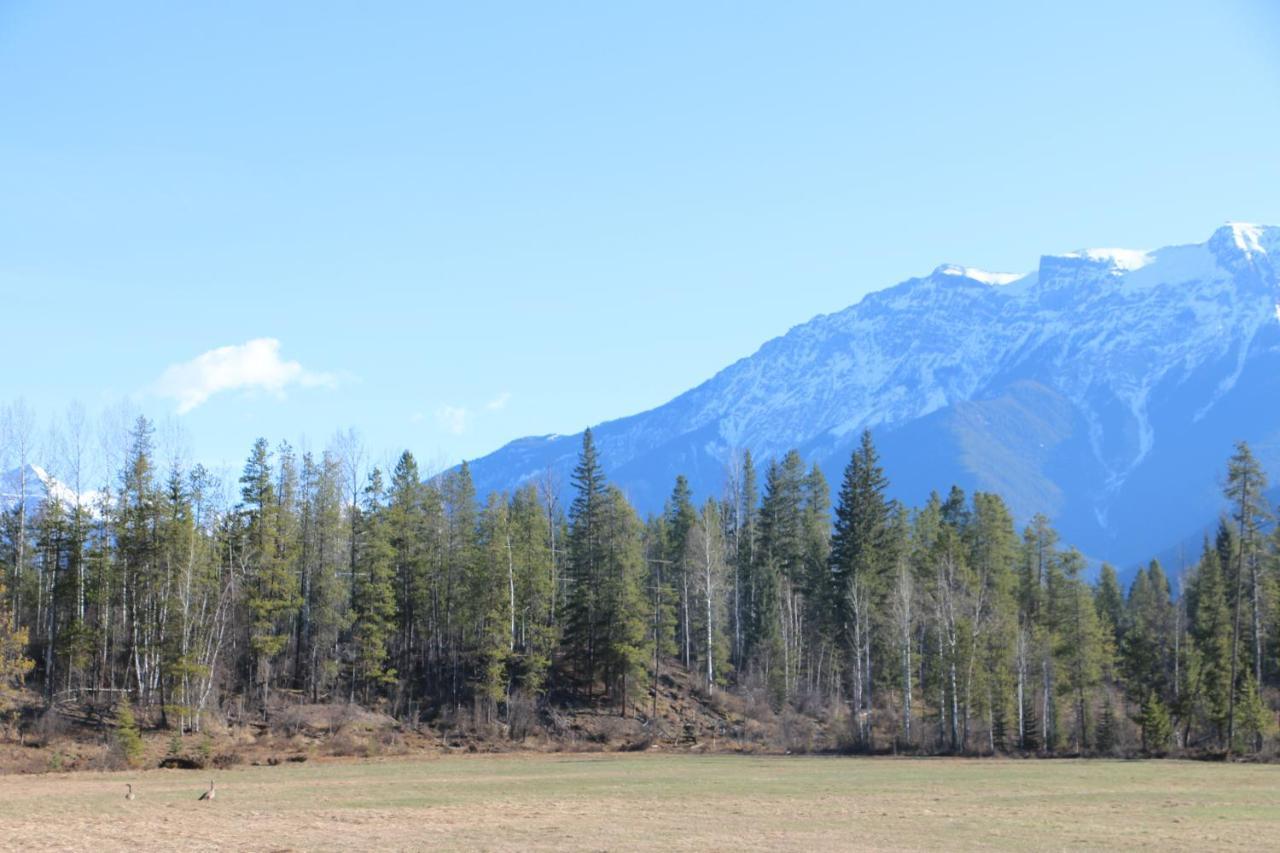 Rocky Mountain Cabins And Home Golden Dış mekan fotoğraf